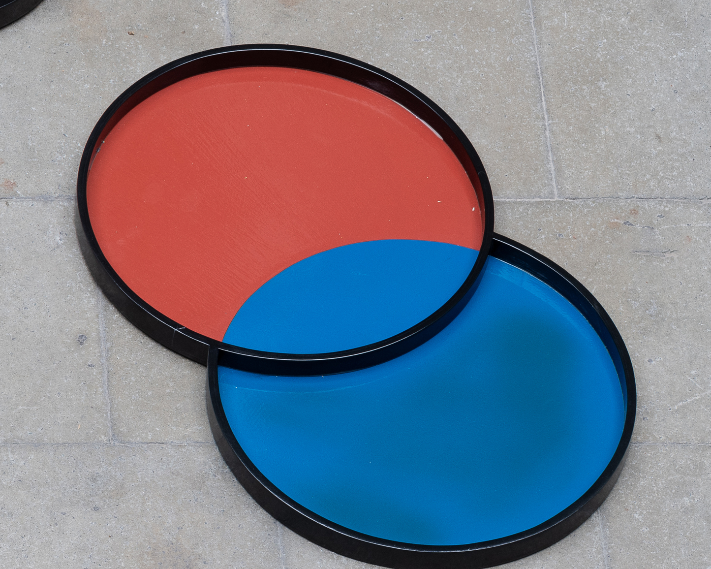 Tray Red Blue Yo-Yo